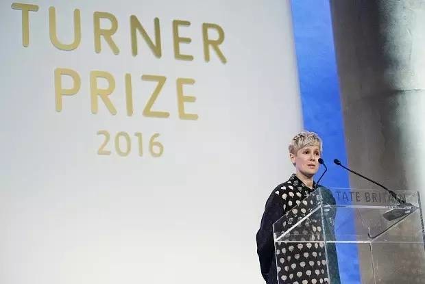 女艺术家海伦·马滕获英国特纳奖 年仅31岁