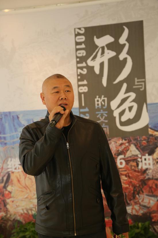 中国人民大学徐悲鸿美术学院教授王克举在开幕式上致辞