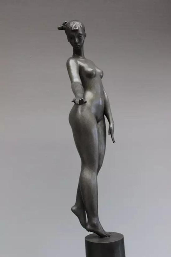 韩娜：雕塑 ——照进现实的光束