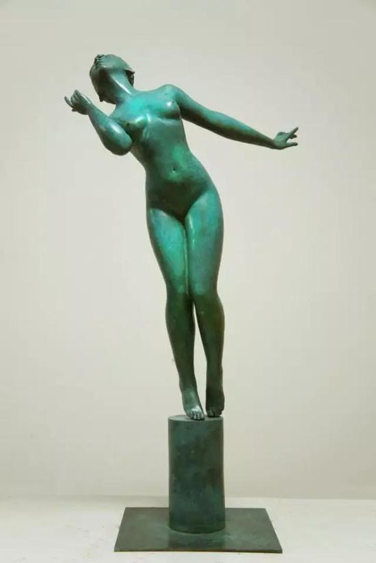 韩娜：雕塑 ——照进现实的光束