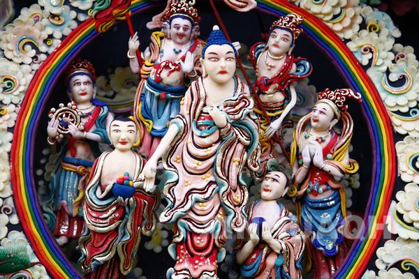 藏传佛教圣地塔尔寺艺术三绝之一:酥油花的传承