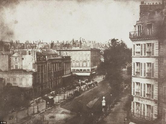 1843年，巴黎Boulevards大街