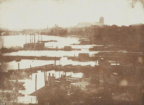 泰晤士河，拍摄于1841年6月